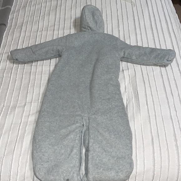Baby Gap one-piece fleece overall, size 6-12 months, color: gray, used once. - Picture 3 of 3